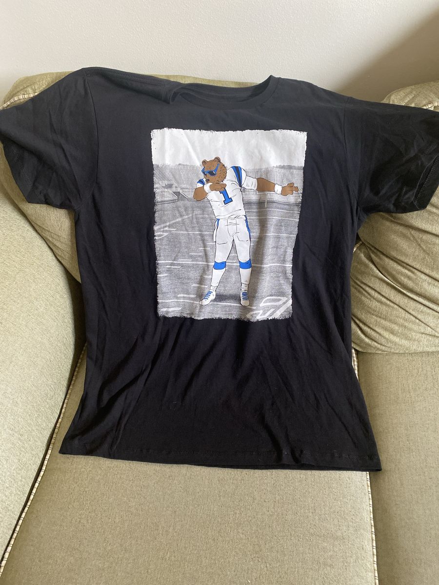 Dabbing bear T-shirt
