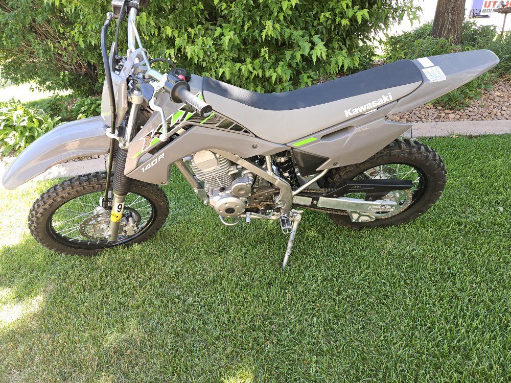 2025 Kawasaki KLX 140R Dirt Bike - Grey/Green, Excellent Condition