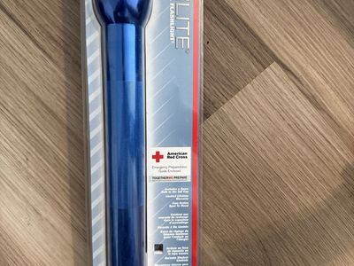 Maglite Professional Flashlight - Blue, Spot to Flood Beam