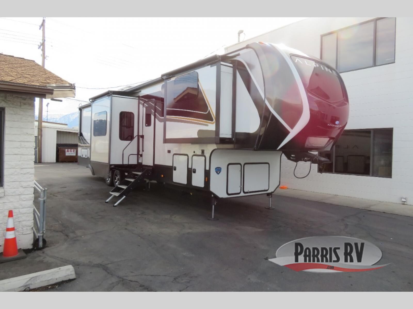 New 2025 Keystone RV Alpine 3820FK