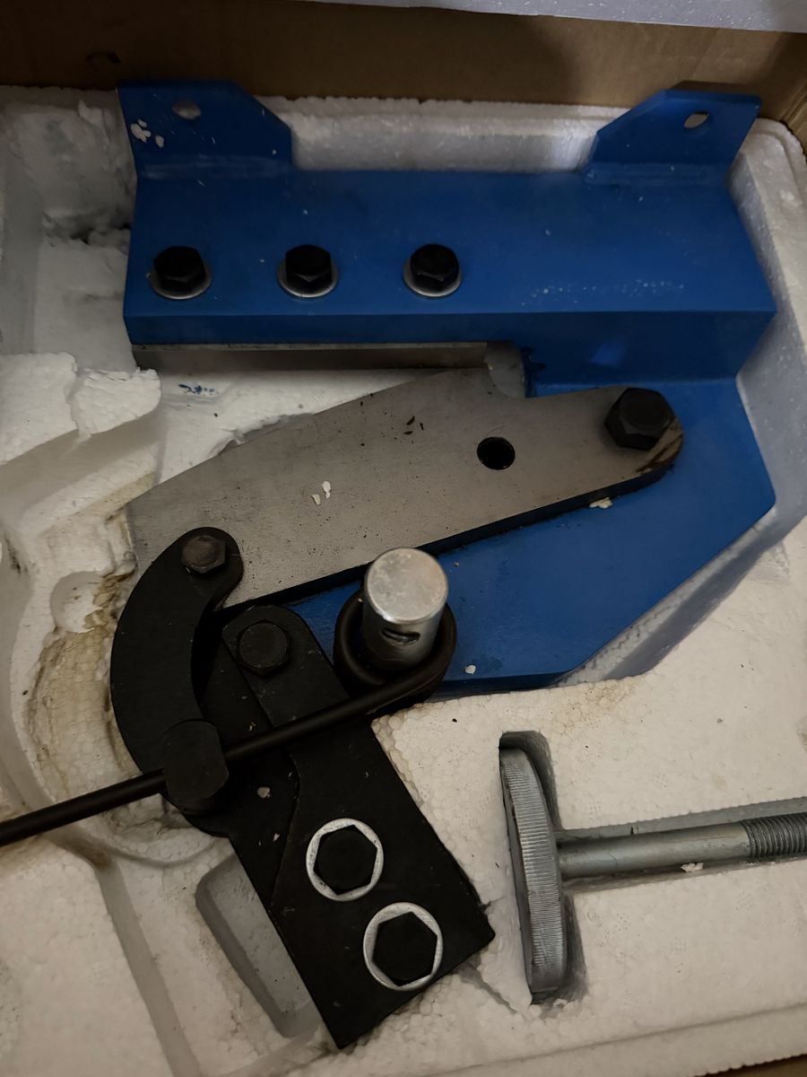 Heavy-Duty Manual Metal Shear Bender Blue/Black Industrial Hand Tool
