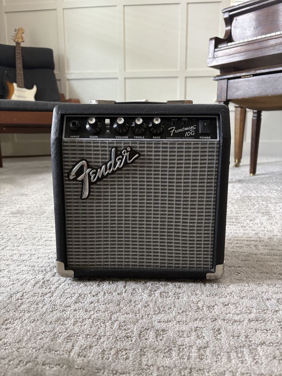 Fender Frontman 10G Guitar Amplifier - 10 Watts, Black - Excellent Condition