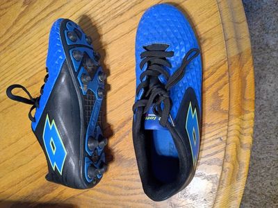 Cleats Size 6