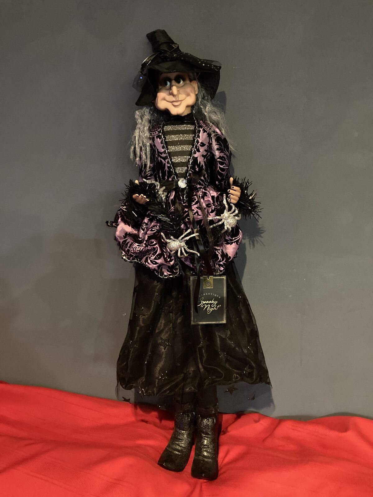 Authentique Spooky Night Rare Gray Hair Devious Purple Passion Witch 36 Inch Like New With Tag