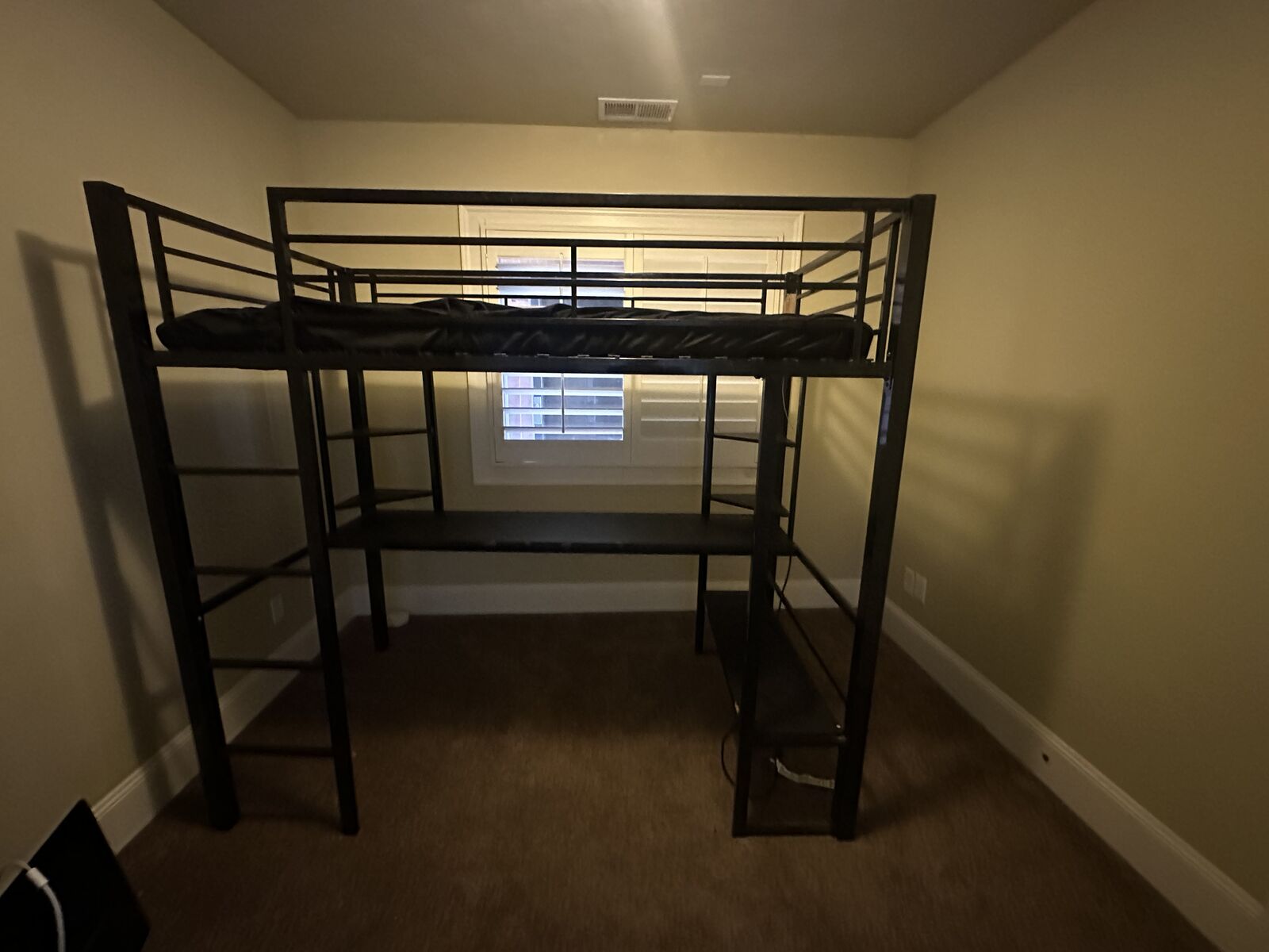 Loft bunkbed with computer desk