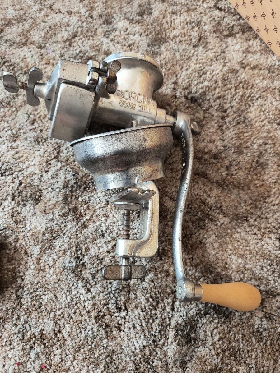 Vintage Landers Frary & Clark Corona Corn Mill / Grinder