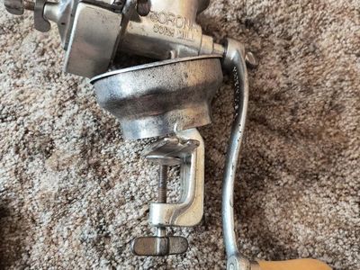 Vintage Landers Frary & Clark Corona Corn Mill / Grinder