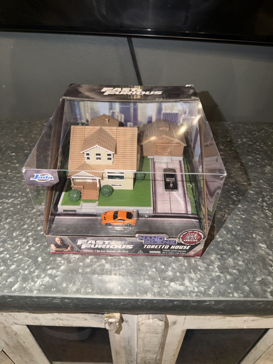 Jada Toys Fast & Furious Nano Scene Toretto House Die-Cast Set