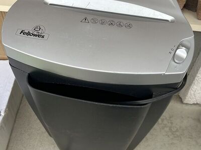 Fellowes W11C 30100 Paper Shredder