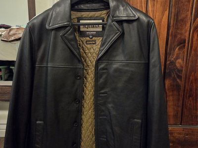 Wilsons M. Julian Men's Black Leather Jacket with Thinsulate Ultra Insulation - Size M- vintage