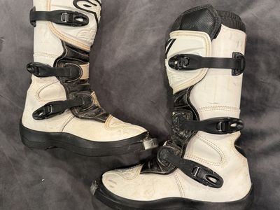 Alpinestars Boots Size 5
