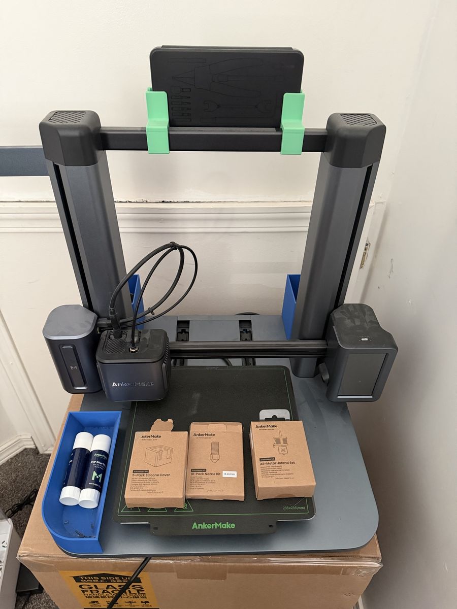 Ankermake M5 3D Printer with filament dryer