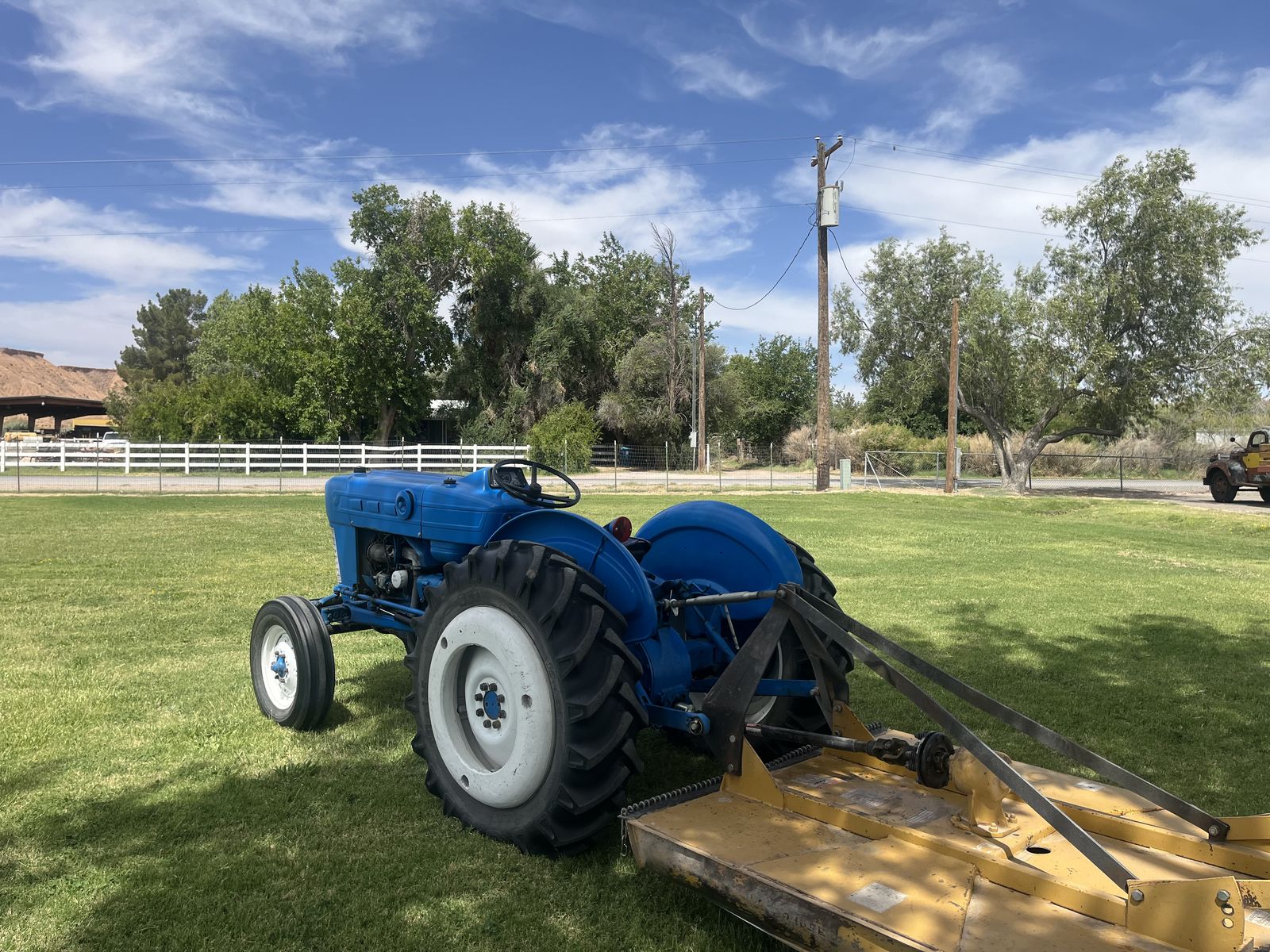 Ford 3000 Tractor - Gas Powered, Manual Transmission, Power Steering