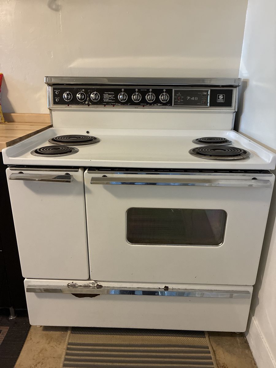 Vintage 40” electric stove GE FREE