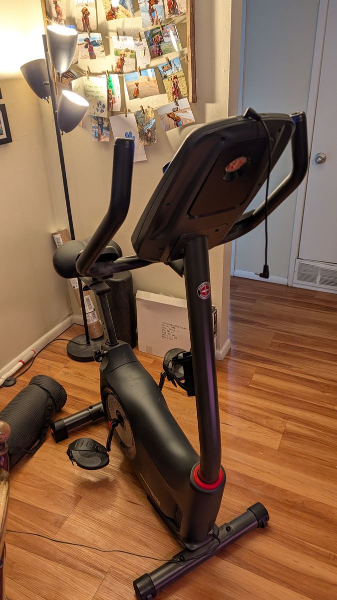 Schwinn 170 upright exercise bike