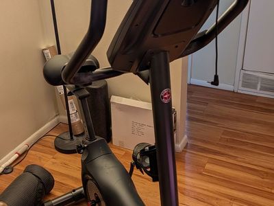 Schwinn 170 upright exercise bike