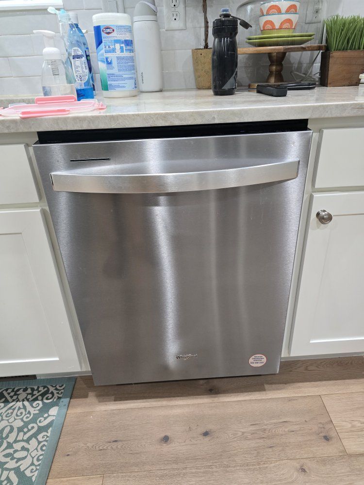 Whirlpool Stainless Steel Built-in Dishwasher with Control Panel