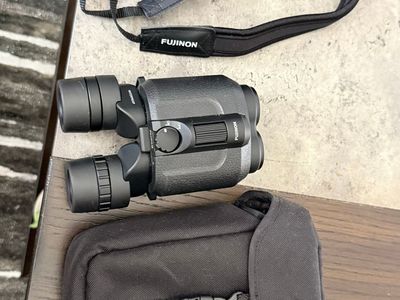 Fujinon Techno-Stabi 16x28 Binoculars w/Case
