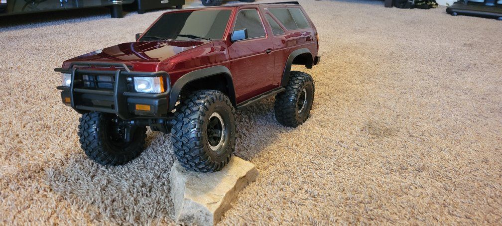 Traxxas TRX4 Nissan Pathfinder!