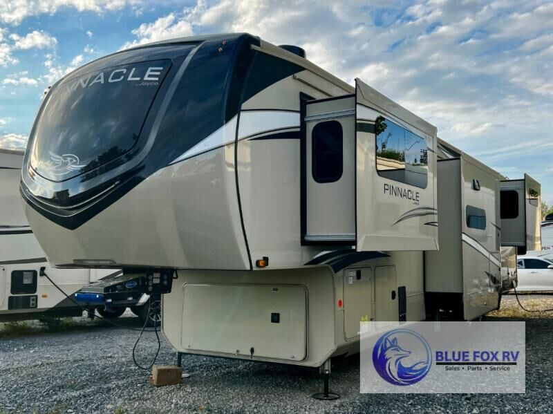 Used 2022 Jayco Pinnacle 38FLGS