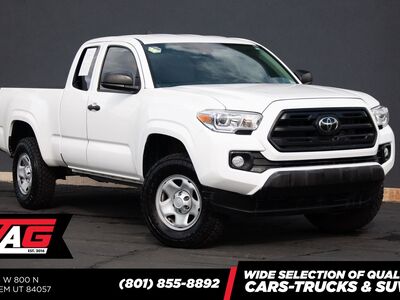 2019 TOYOTA TACOMA SR