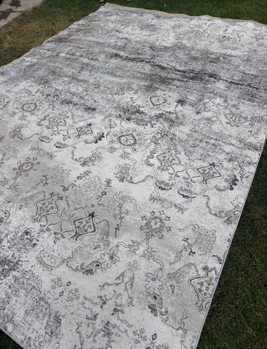 New. 9x13 Modern Distressed Area Rug Gray and Ivory Traditional Medallion Pattern