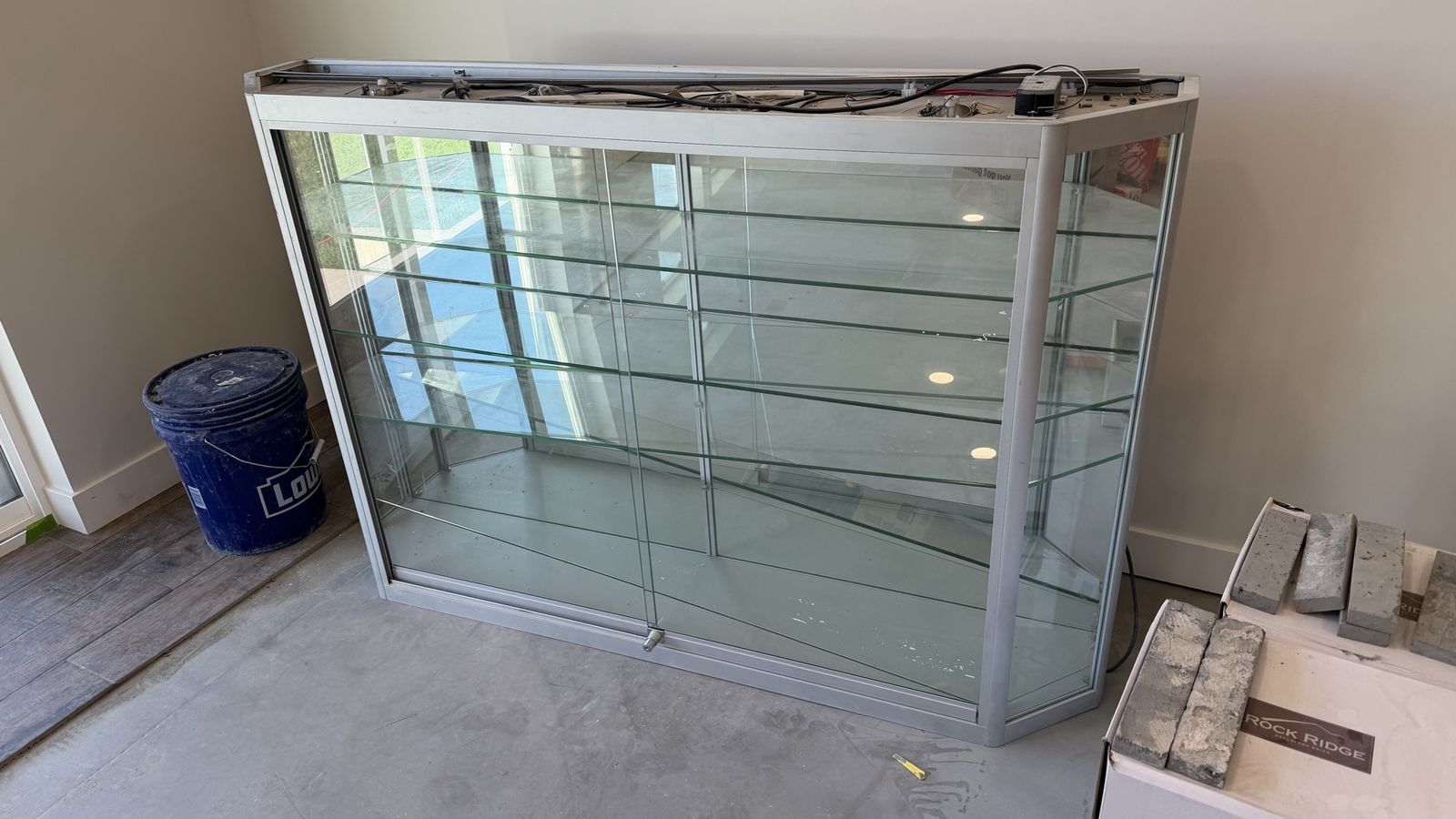 Display cabinet