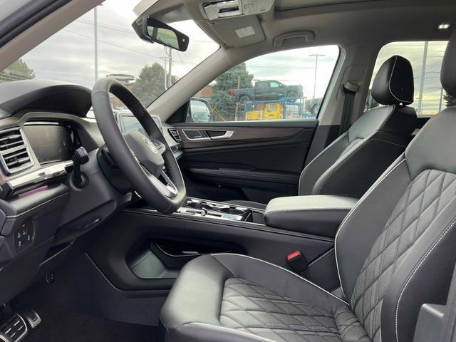 Main image 4