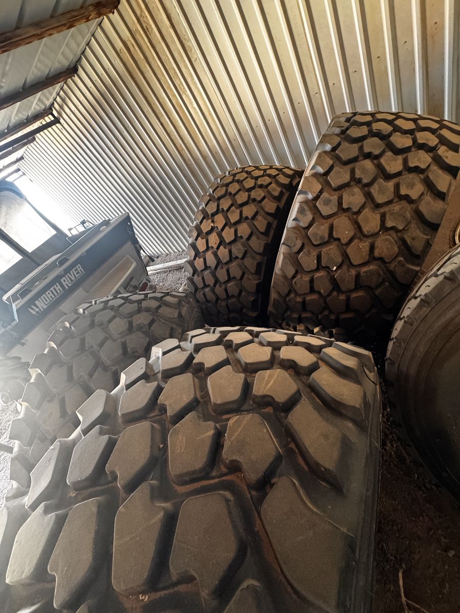 x7= Michelin XZL 24R21  Tires