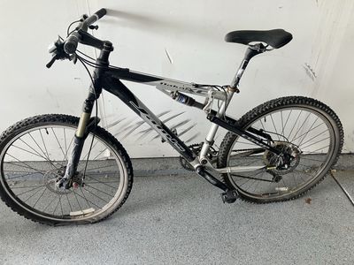 Jamis Dakar XC Comp Full Suspension Mountain Bike