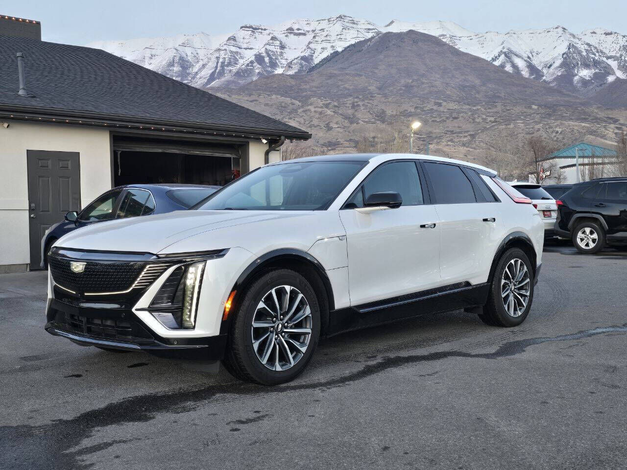 2024 Cadillac LYRIQ Sport 1