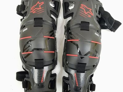 Alpinestars RK-1 Plasma Knee Brace (Black/Red, Small/Medium) (482-00074S-L-R2-S2)