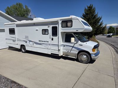 2003 Minnie Winnie Winnebago WF331 Motorhome