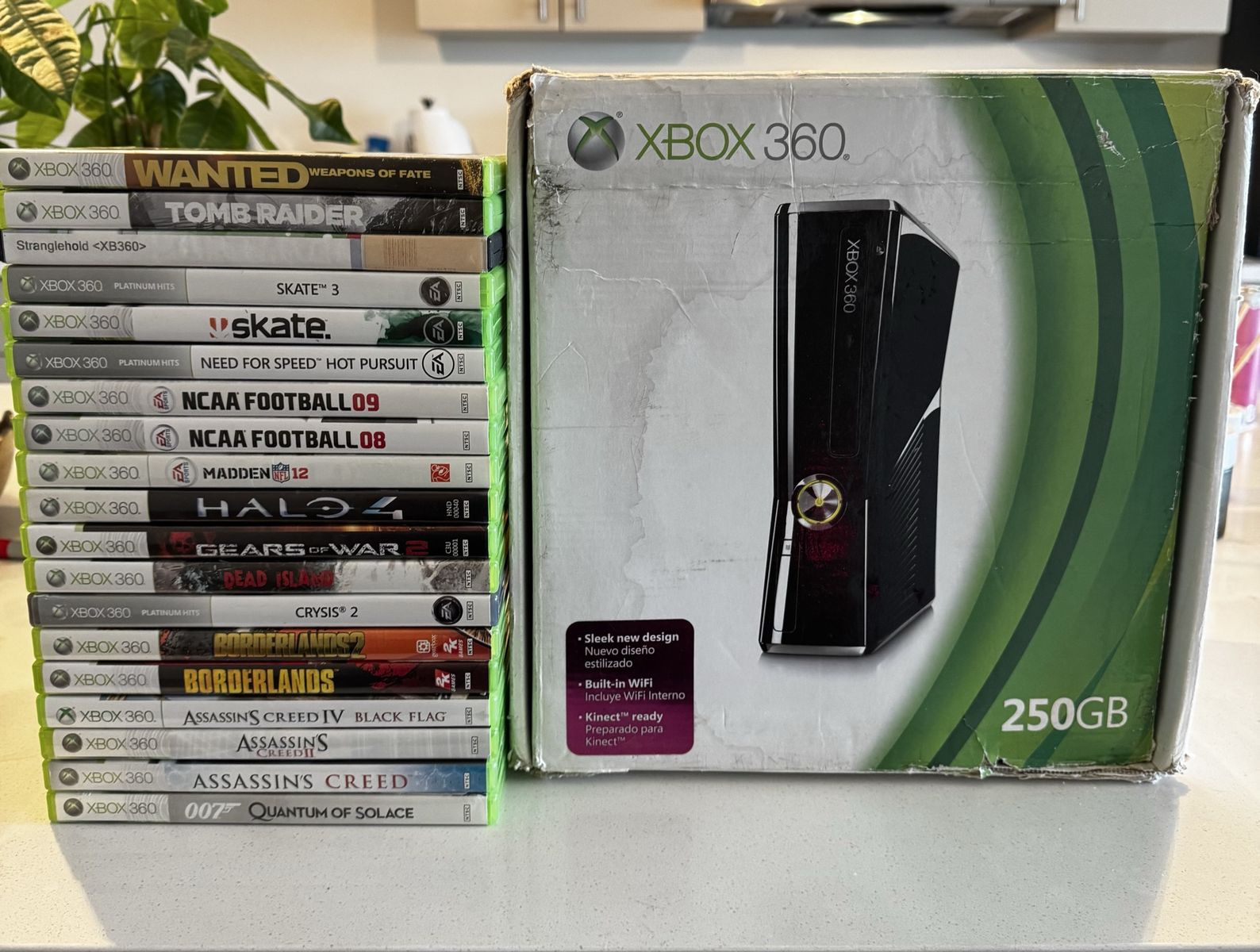 Xbox 360 S 250GB Bundle – 19 Games, Controller!