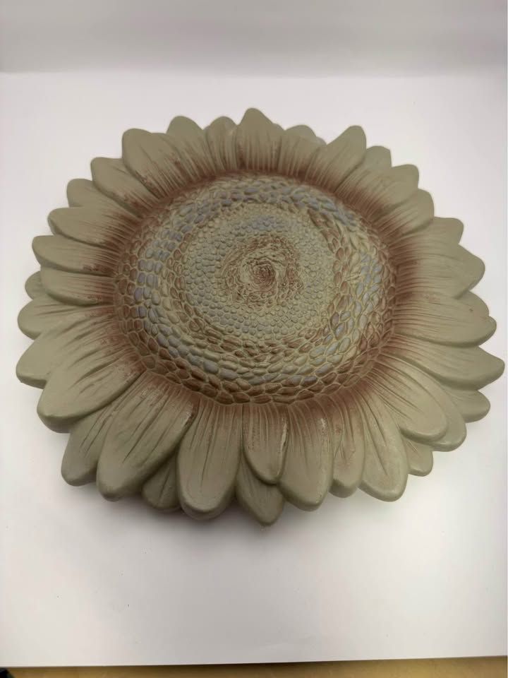 Sunflower Stepping Stone – Heavy Duty Plastic – Garden Pathway Decor