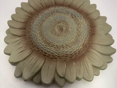 Sunflower Stepping Stone – Heavy Duty Plastic – Garden Pathway Decor