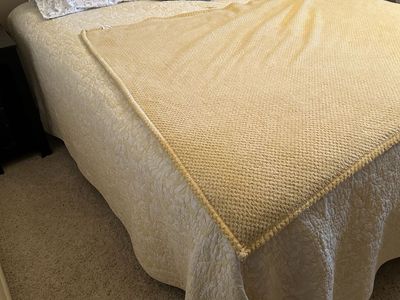 Queen sized bed and mattress - Used Excellent Condition