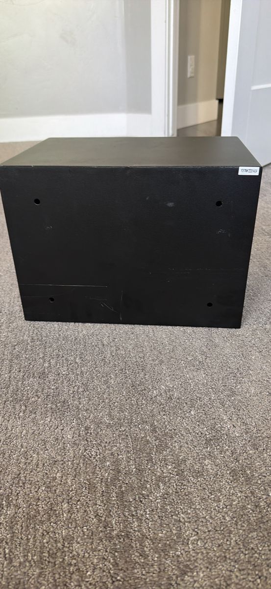 Main image 3