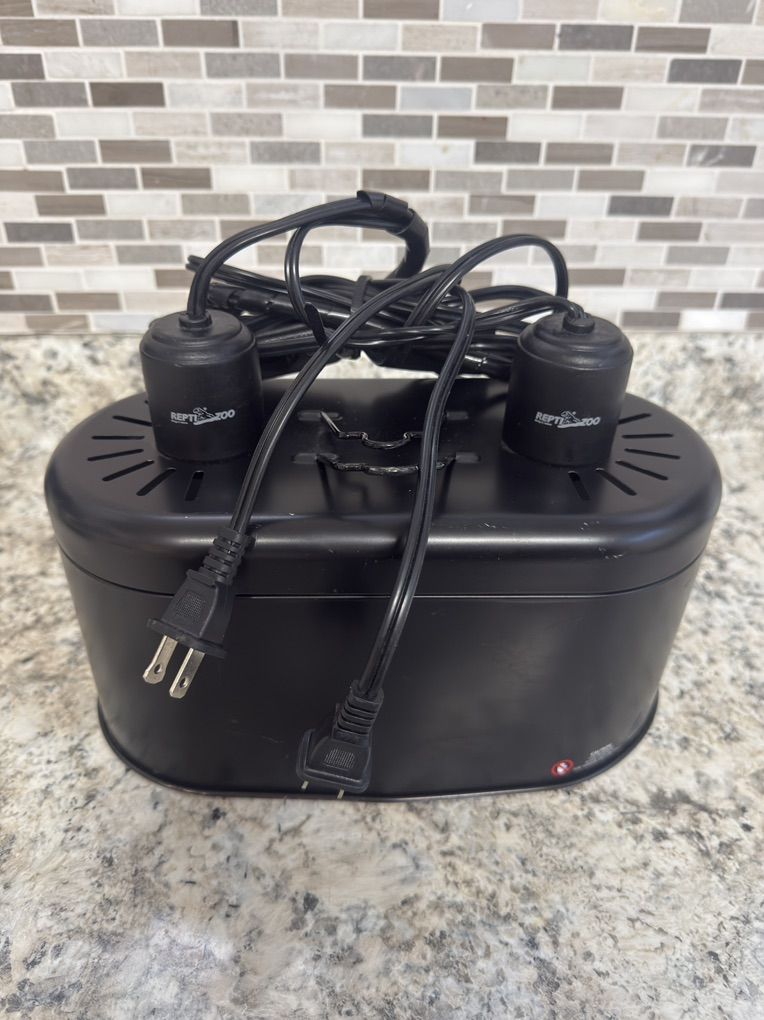 ReptiZoo Dual Reptile Heat Lamp Fixture