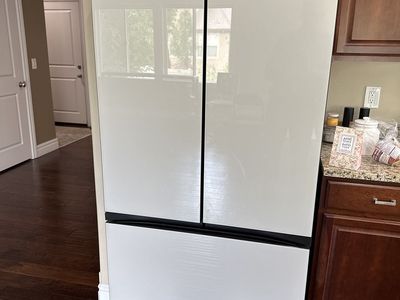 Samsung Bespoke RF30BB660012 French Door Refrigerator - White Glass, Beverage Center, Dual Ice Maker
