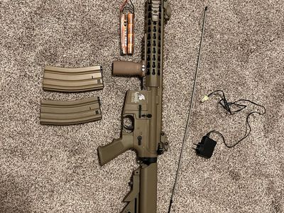 Lancer Tactical LT-15 M4 AEG Airsoft Rifle Tan w/ Charger - UsedGood