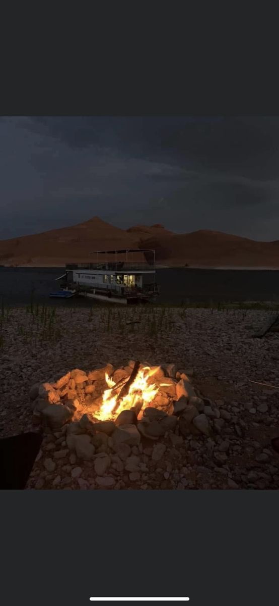 Bullfrog Houseboat 2 WEEKS a year share.