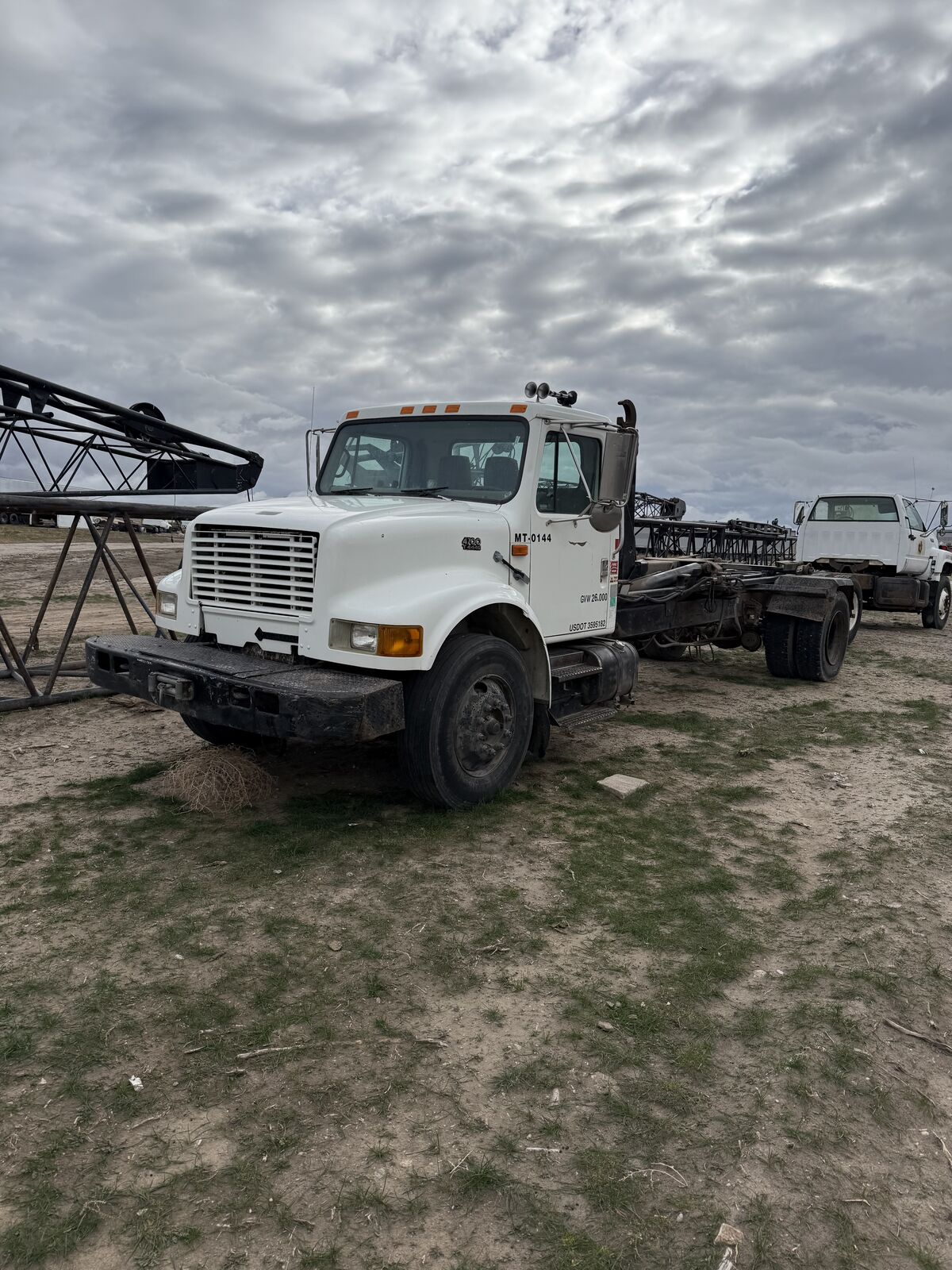 International Roll-off Truck 20k lb Pal Lift
