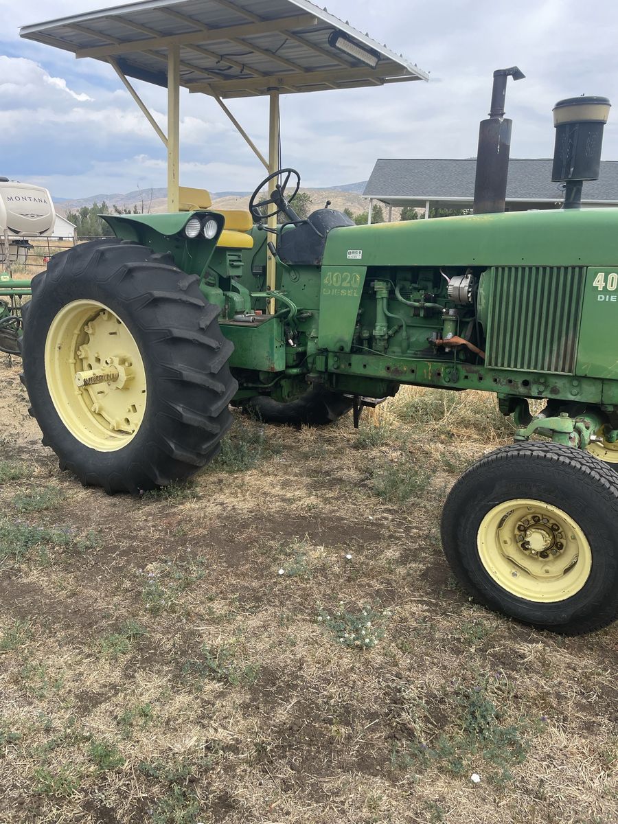John Deere 4020 Diesel Tractor with Canopy