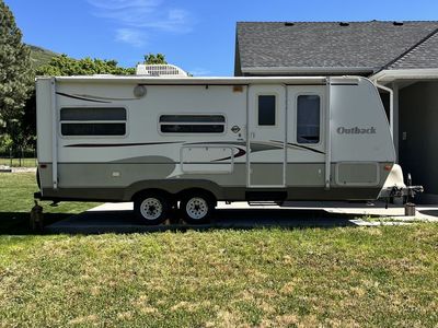 Keystone Outback Travel Trailer - Sleeps 7- Ready for Adventure!
