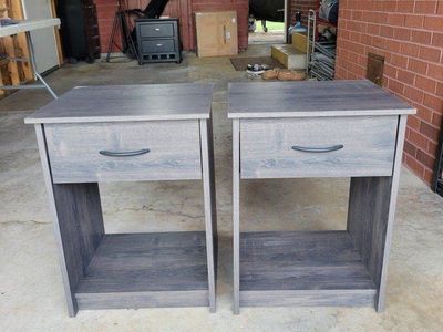 set of 2 nightstands