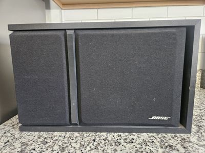 BOSE 301 SERIES III SPEAKERS