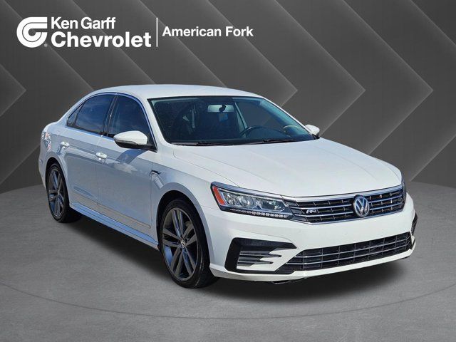 2017 Volkswagen Passat 1.8T R-Line
