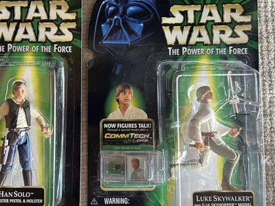 Vintage 1995 Star Wars Power of the Force Luke Skywalker w/ T-16 Skyhopper Model. Action Figure Green Card (New, Unopened)
