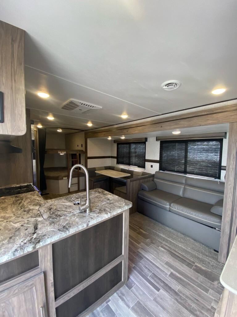 Used 2022 CrossRoads RV Zinger Lite ZR270BH